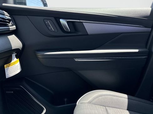 New 2025 Buick Enclave Sport Touring w/ Super Cruise Package image 28