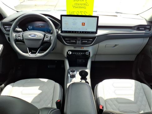 Certified 2023 Ford Escape Platinum w/ Premium Technology Package AWD/4WD image 11