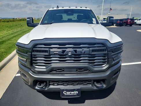 New 2026 RAM 5500 Tradesman AWD/4WD image 3
