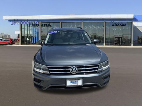 Used 2020 Volkswagen Tiguan SE w/ Panoramic Sunroof Package AWD/4WD image 7