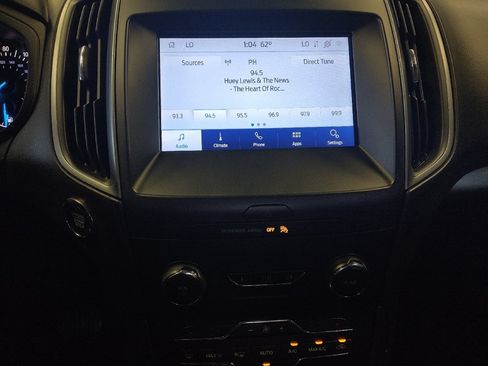 Used 2020 Ford Edge SE AWD/4WD image 25