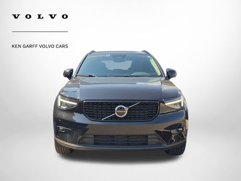 Used 2023 Volvo XC40 B5 Ultimate w/ Climate Package AWD/4WD image 9