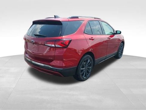 Used 2023 Chevrolet Equinox RS w/ LPO, Floor Liner Package FWD image 3