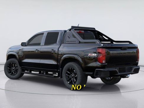 New 2026 Chevrolet Colorado Z71 w/ Midnight Edition AWD/4WD image 3