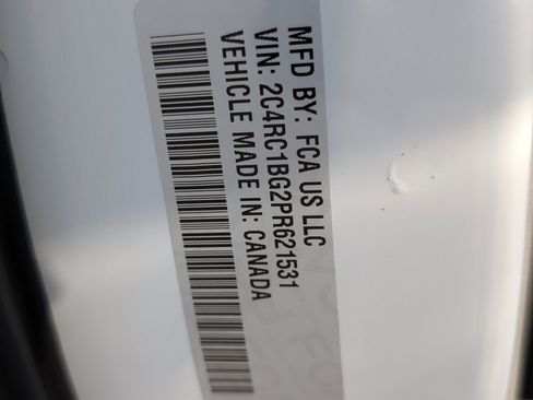 Used 2023 Chrysler Pacifica Touring-L image 22