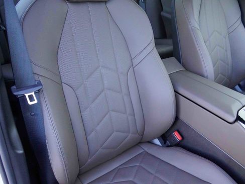 Certified 2025 BMW 530i xDrive image 13