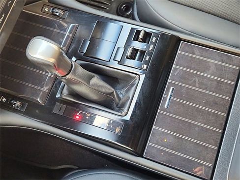 Used 2020 Lexus GX 460 Premium image 16