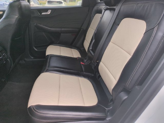 Used 2021 Ford Escape Titanium w/ Titanium Elite Package AWD/4WD image 24