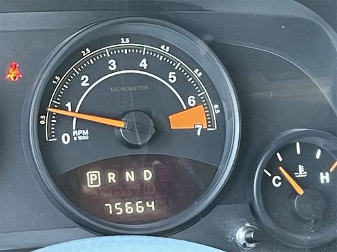 Used 2015 Jeep Patriot Sport image 30