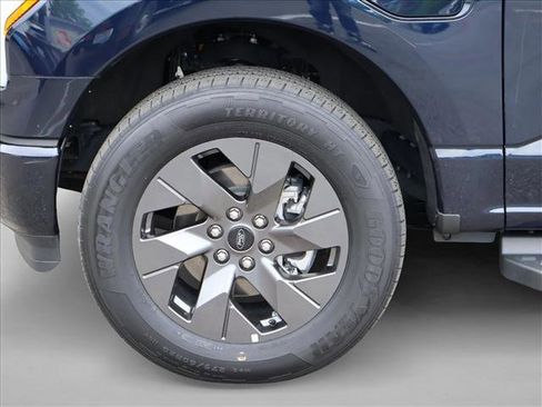 Certified 2024 Ford F150 Lightning Flash AWD/4WD image 27