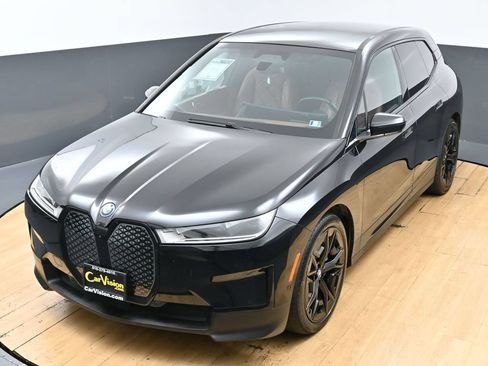 Used 2023 BMW iX xDrive50 w/ Premium Package AWD/4WD image 41