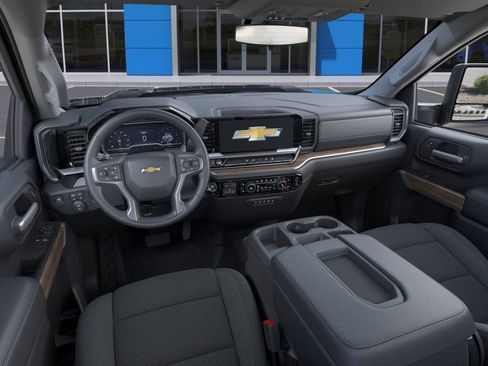 New 2026 Chevrolet Silverado 3500 LT image 16