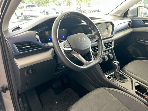 Certified 2023 Volkswagen Taos SE FWD image 14