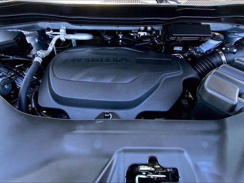 Used 2025 Honda Ridgeline RTL image 11