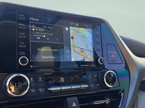 Used 2022 Toyota Highlander XLE image 21