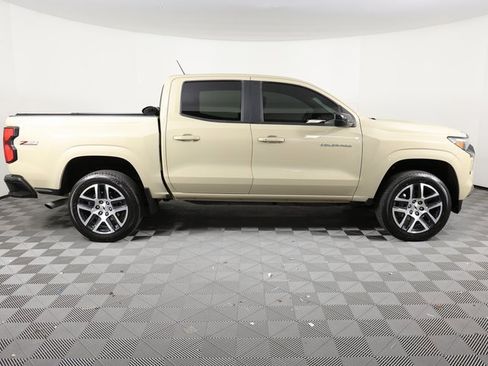 Used 2023 Chevrolet Colorado Z71 w/ Z71 Convenience Package 2 image 4