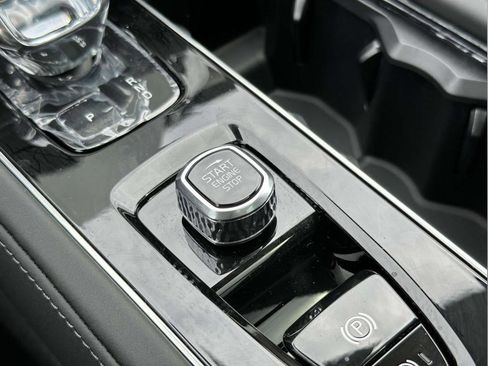 New 2026 Volvo XC90 B6 Plus w/ Protection Package Premier image 7