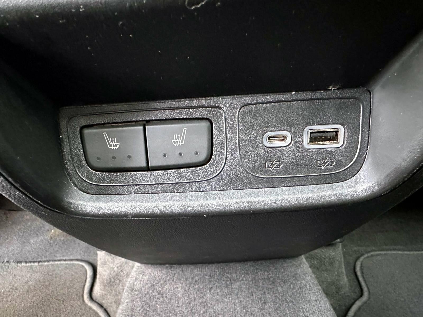 Used 2019 Cadillac XT4 Sport AWD/4WD image 16