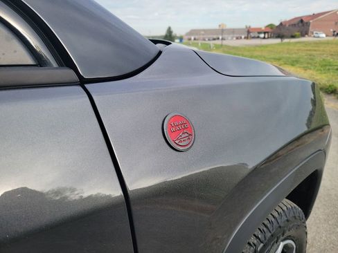 Used 2022 Jeep Compass Trailhawk image 39