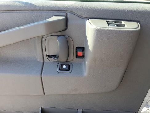 New 2025 Chevrolet Express 3500 w/ Power Convenience Package image 32