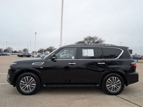 Used 2022 Nissan Armada SL w/ Captain's Chairs Package image 3