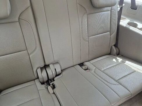 Used 2020 Chevrolet Suburban Premier RWD image 23