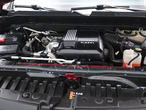 Used 2020 Chevrolet Silverado 1500 High Country w/ Technology Package AWD/4WD image 14