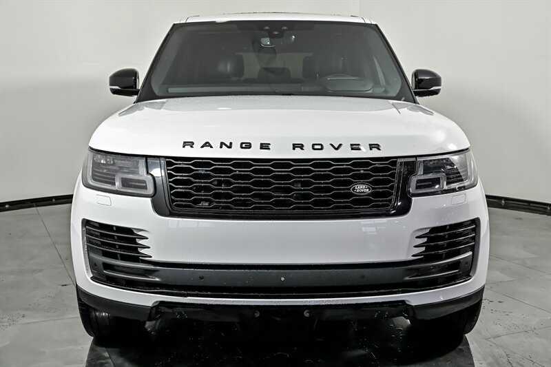 Used 2018 Land Rover Range Rover Supercharged AWD/4WD image 4