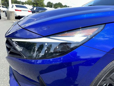 Used 2023 Hyundai Elantra Blue FWD image 9