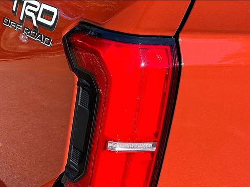Used 2025 Toyota Tacoma TRD Off-Road image 20