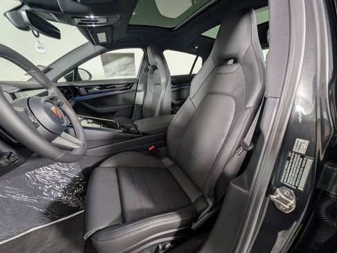 New 2026 Porsche Panamera 4 image 5