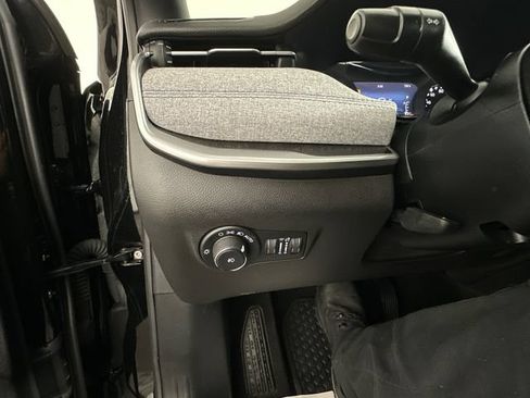 Used 2023 Jeep Compass Latitude w/ Convenience Group AWD/4WD image 17