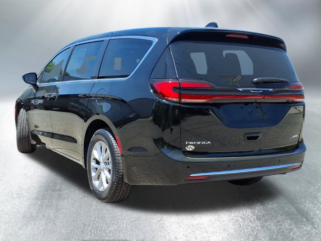 New 2027 Chrysler Pacifica Select AWD/4WD image 5