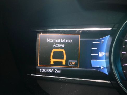 Used 2017 Ford Explorer XLT w/ Equipment Group 201A AWD/4WD image 86