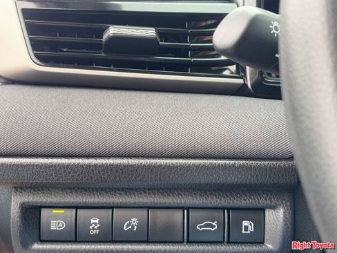 Certified 2025 Toyota Camry LE image 31