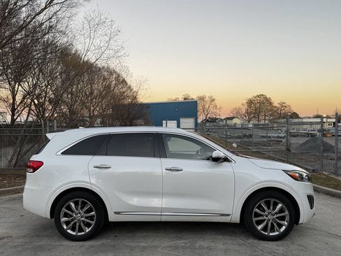 Used 2018 Kia Sorento SX image 4