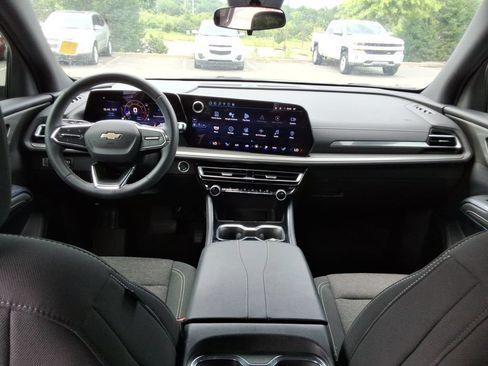 Certified 2024 Chevrolet Traverse LT FWD image 20