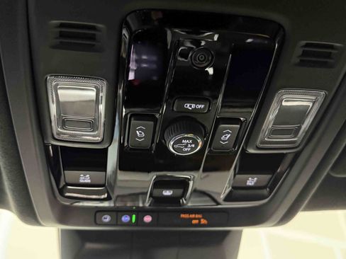 Used 2025 Cadillac Escalade V w/ LPO, ONYX Package image 15