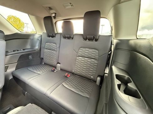 New 2025 Nissan Pathfinder SV image 16