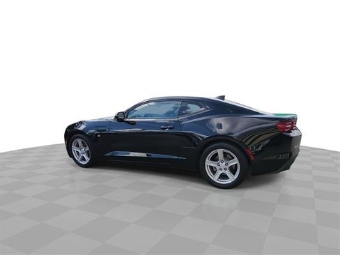 Used 2020 Chevrolet Camaro LT image 6