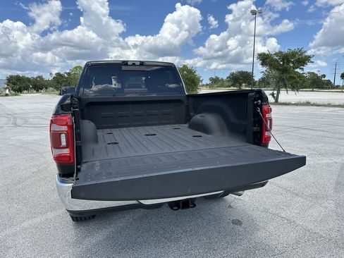 Certified 2022 RAM 3500 Laramie RWD image 29