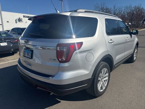 Used 2018 Ford Explorer XLT w/ Equipment Group 202A image 4