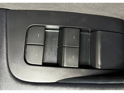 Used 2022 Tesla Model Y Performance AWD/4WD image 36