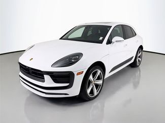 Used 2025 Porsche Macan AWD/4WD video 1