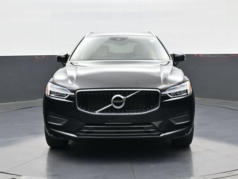 Used 2018 Volvo XC60 T5 Momentum w/ Convenience Package AWD/4WD image 3