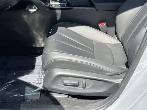 Used 2025 Acura ADX FWD image 17