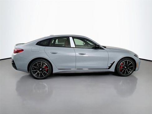New 2026 BMW 430i xDrive w/ M Sport Package AWD/4WD image 7