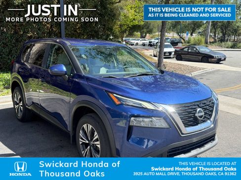 Used 2023 Nissan Rogue SV FWD image 1