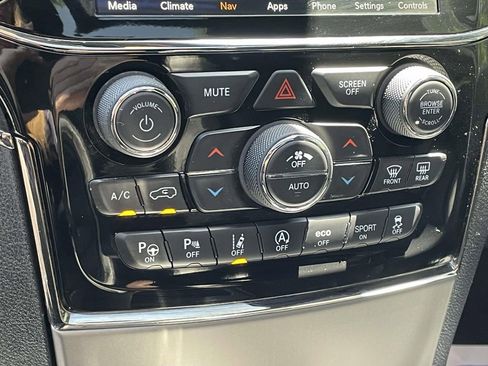 Used 2020 Jeep Grand Cherokee High Altitude RWD image 28