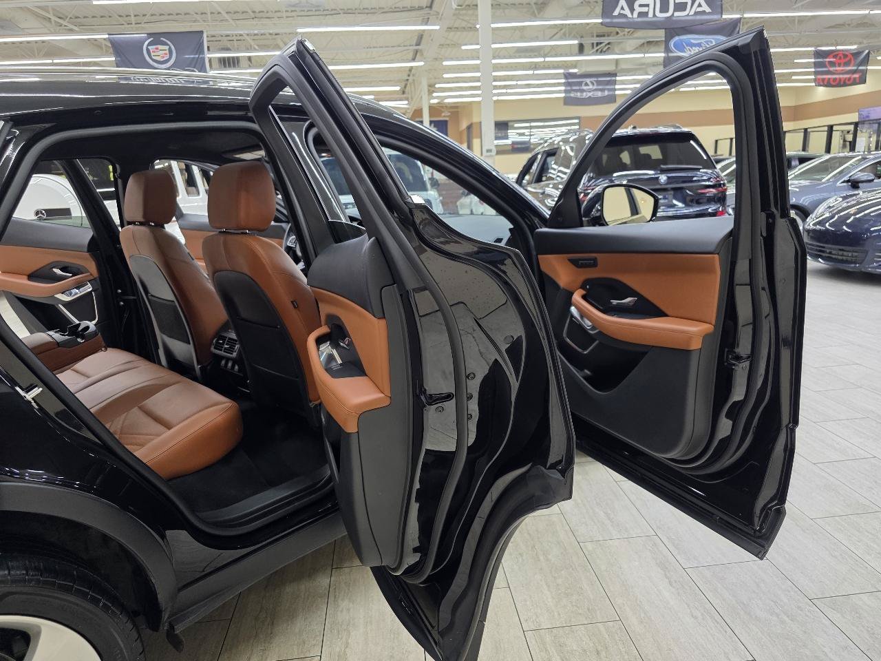 Used 2018 Jaguar E-PACE SE AWD/4WD image 15